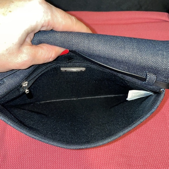 Armani Exchange Shoulder Bag - Picture 7 of 7